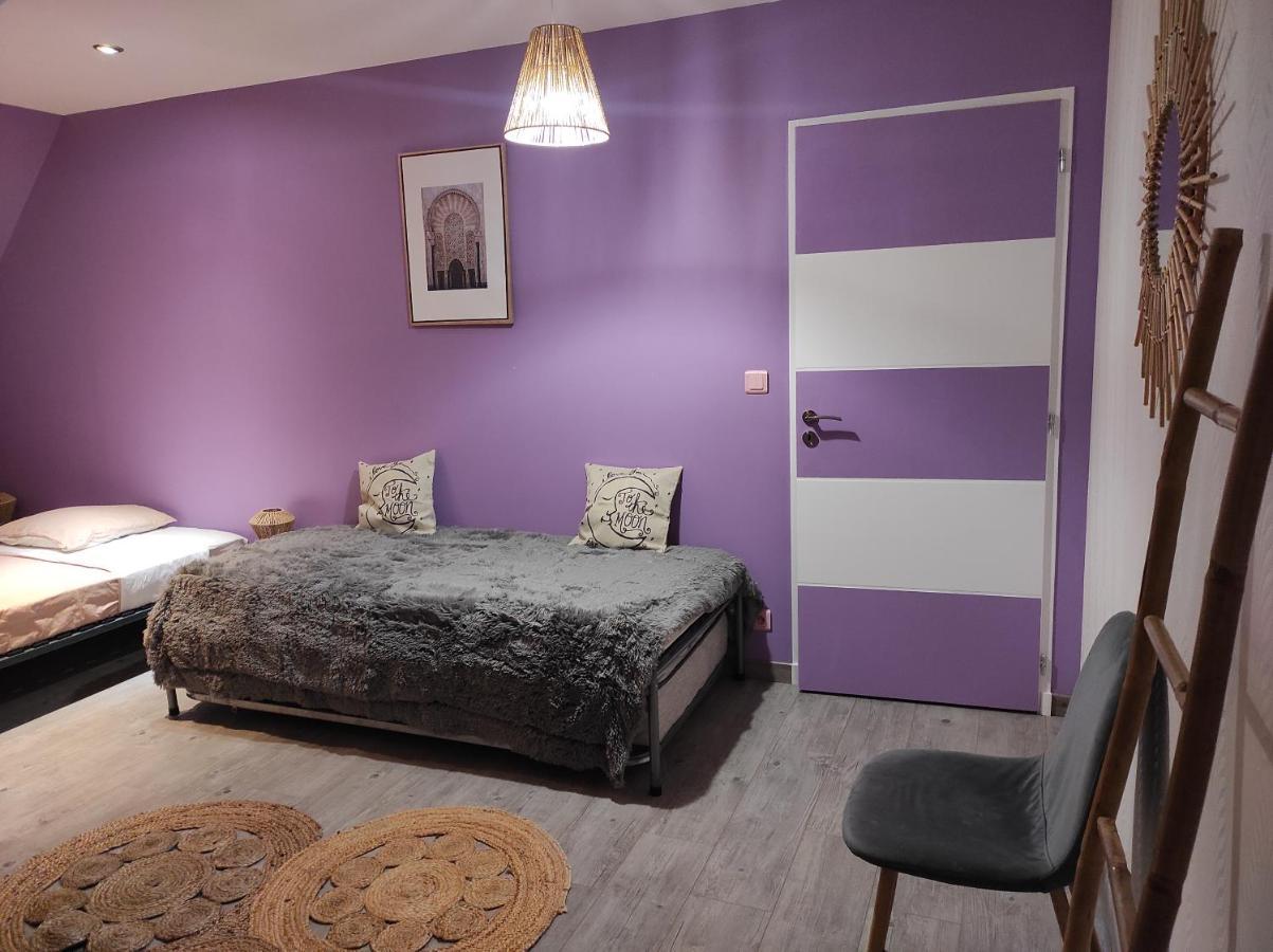 Agreable Et Spacieuse Chambre Familiale Sansac-de-Marmiesse Exterior photo