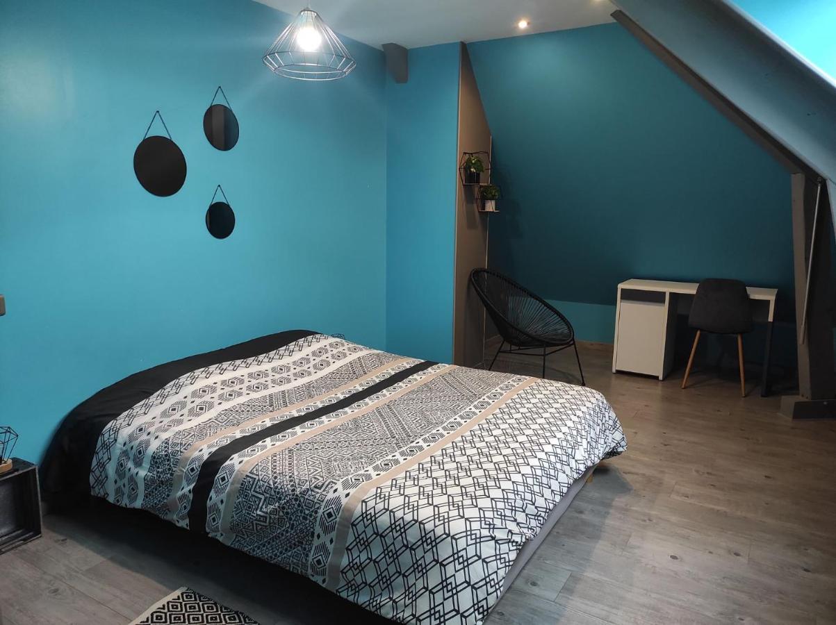 Agreable Et Spacieuse Chambre Familiale Sansac-de-Marmiesse Exterior photo